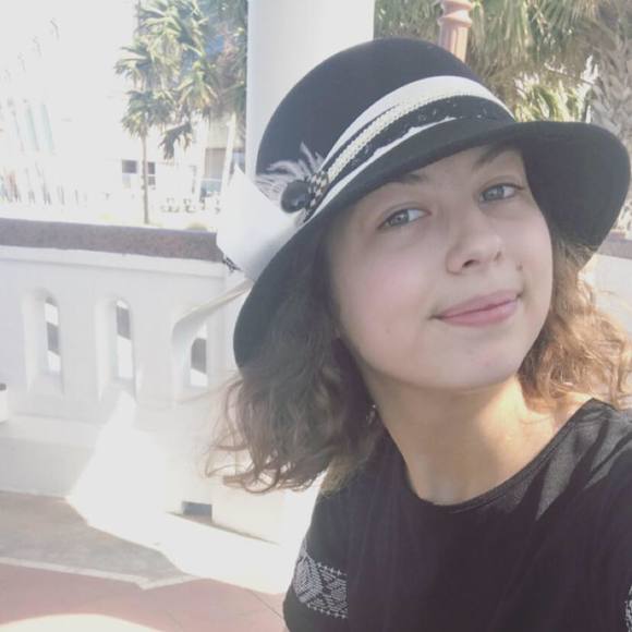 Meet your Posher, Cecilia - Picture 1 of 1